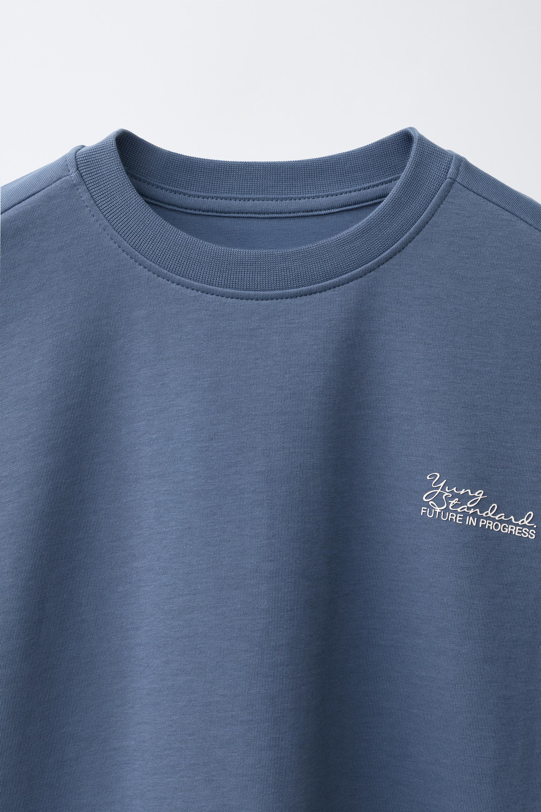 T-SHIRT INTERLOCK BRODÉ