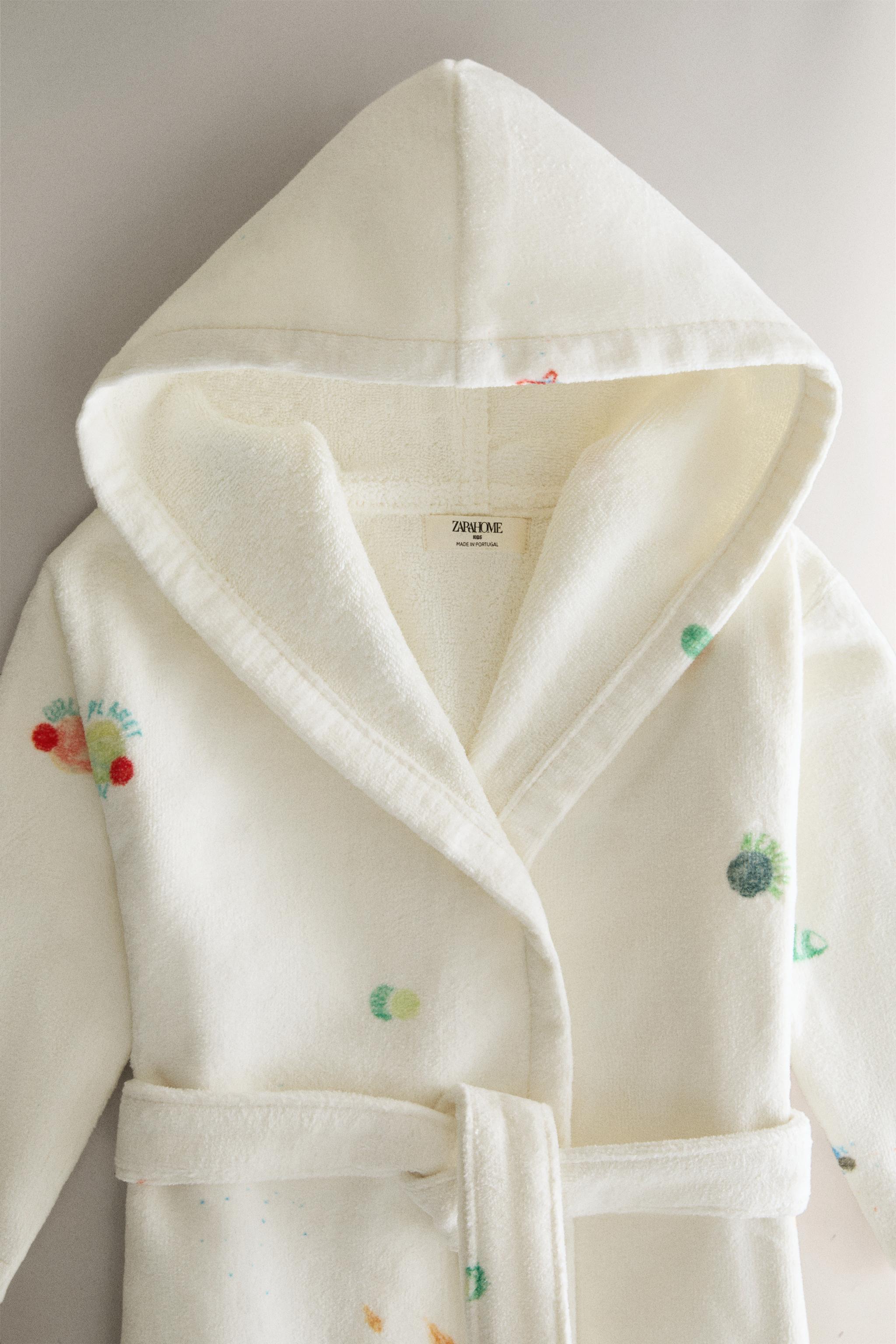 CHILDREN'S PLANET BATHROBE — Oyster-white