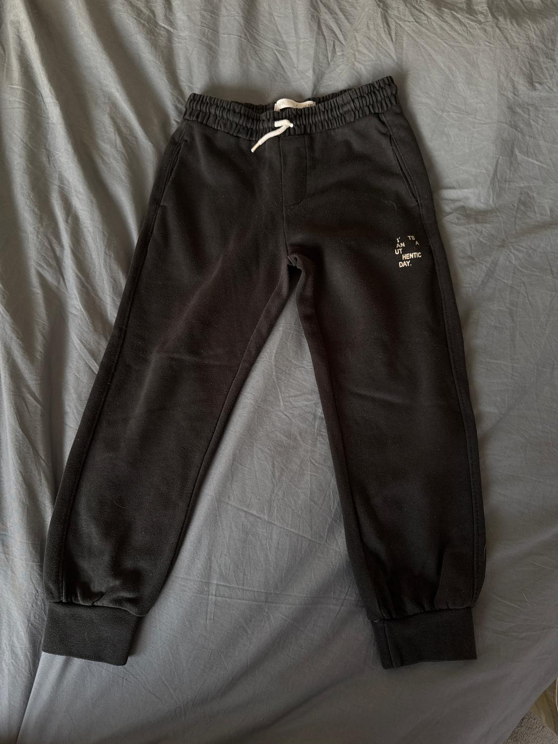 PLUSH TROUSERS WITH LABEL AND SEAM DETAILS - Image 3