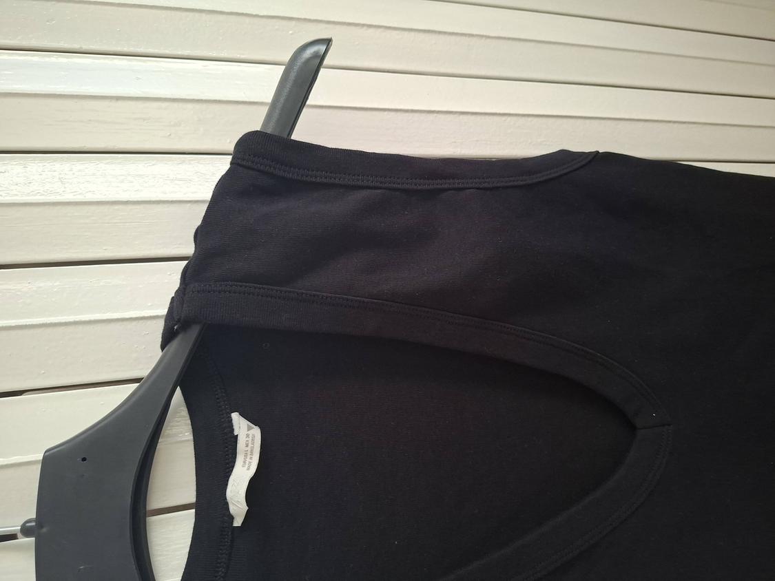 V-NECK TOP - Image 3