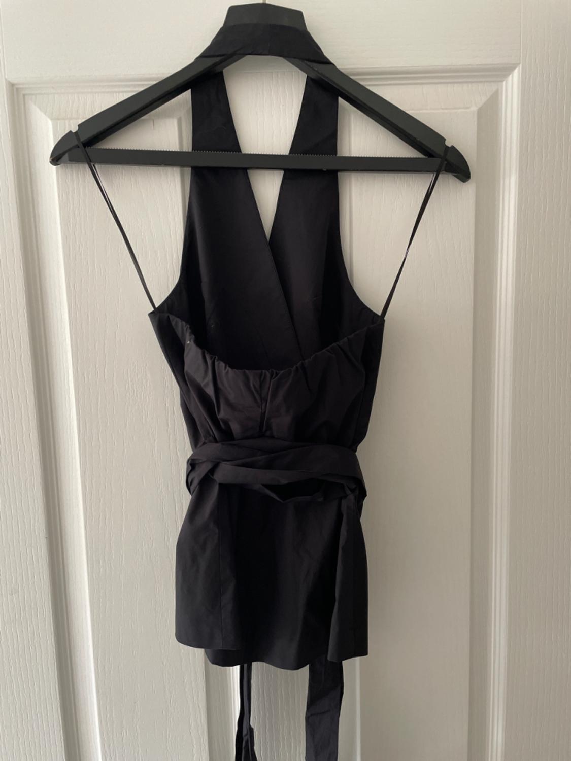 FITTED HALTER TOP - Image 2