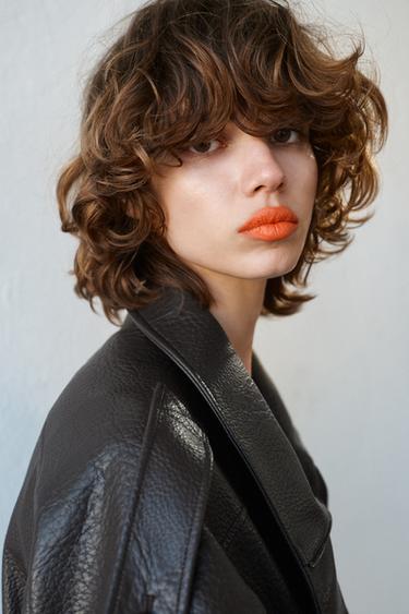 جاكيت من الجلد الاصطناعي - بني الخاص بـ Zara