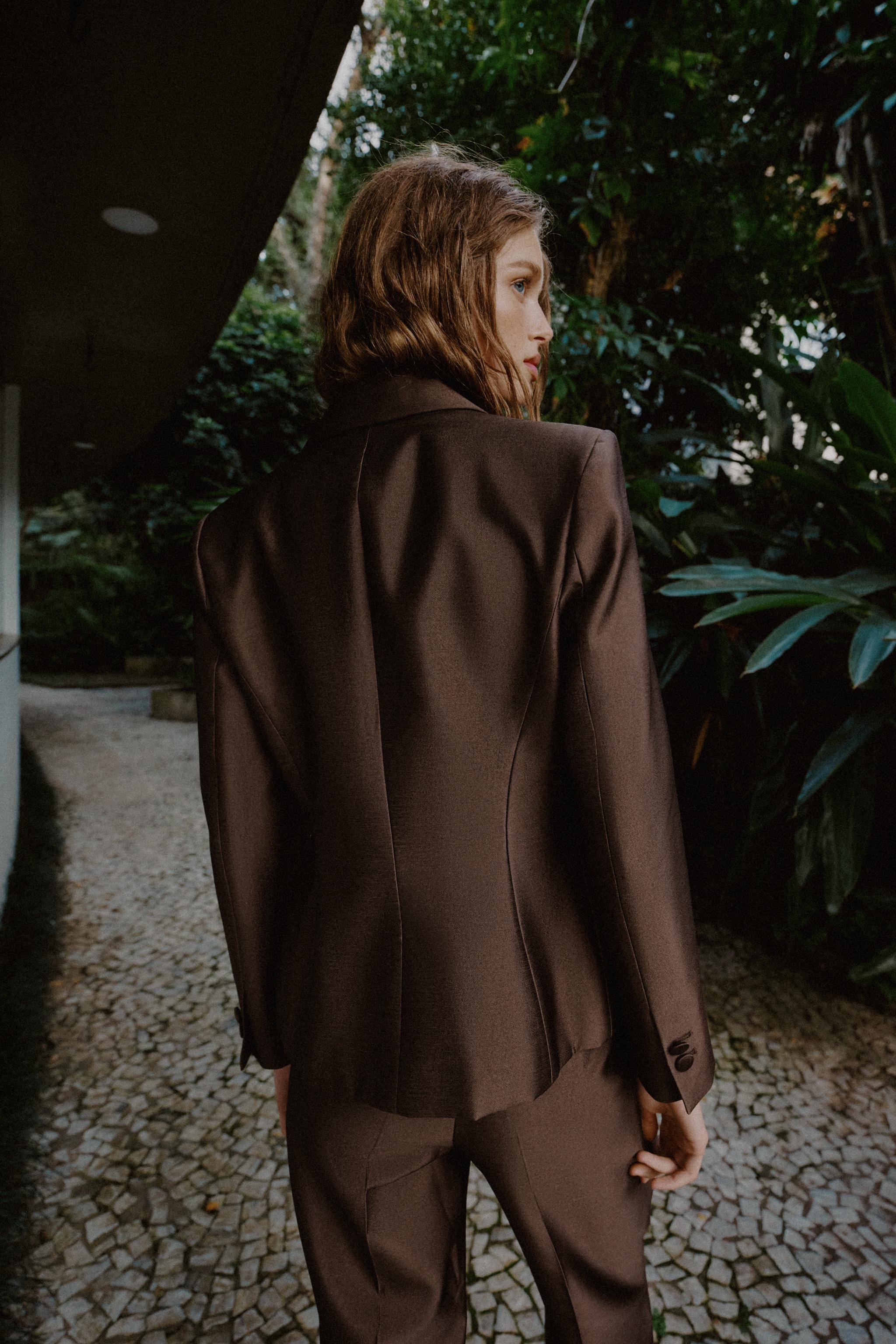 SATIN EFFECT TAILORED BLAZER