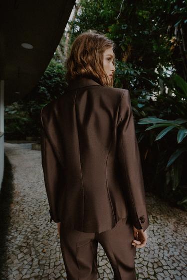 BLAZER AJUSTÉE SATINÉE - Marron de Zara - Image 3