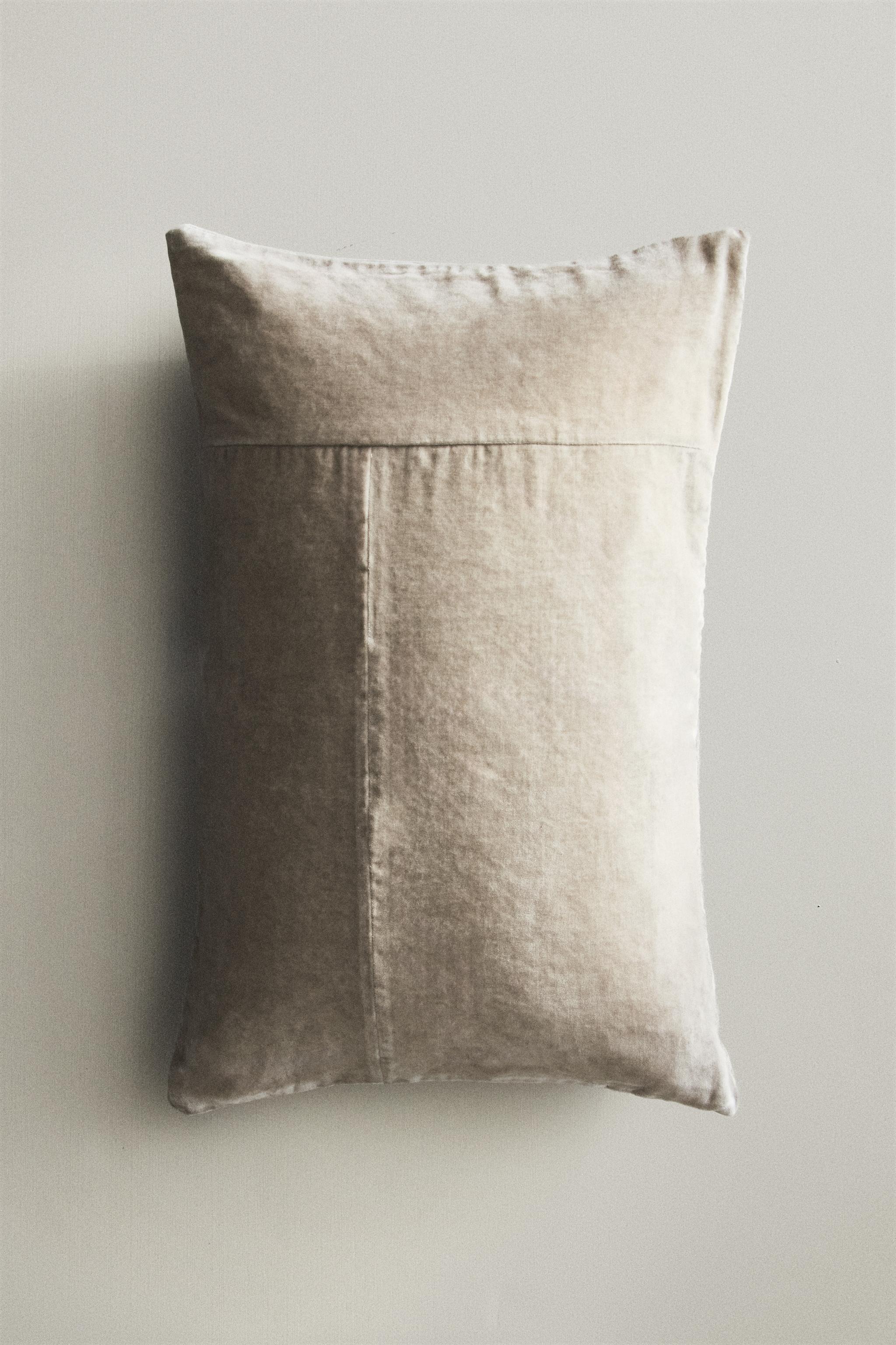HOUSSE DE COUSSIN EN VELOURS DÉLAVÉ