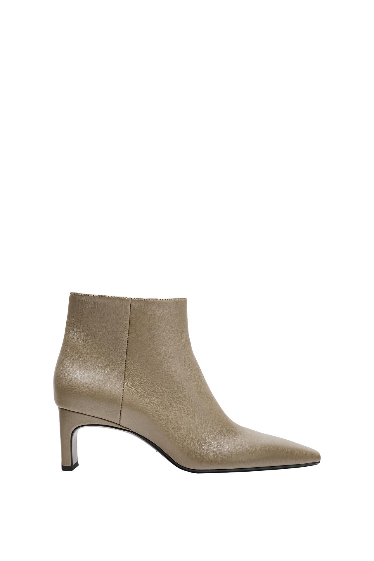 LEATHER KITTEN HEEL BOOTIES