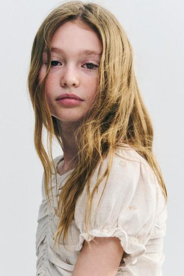 LINEN GATHERED TOP WITH EMBROIDERED FLOWERS - Sand by Zara