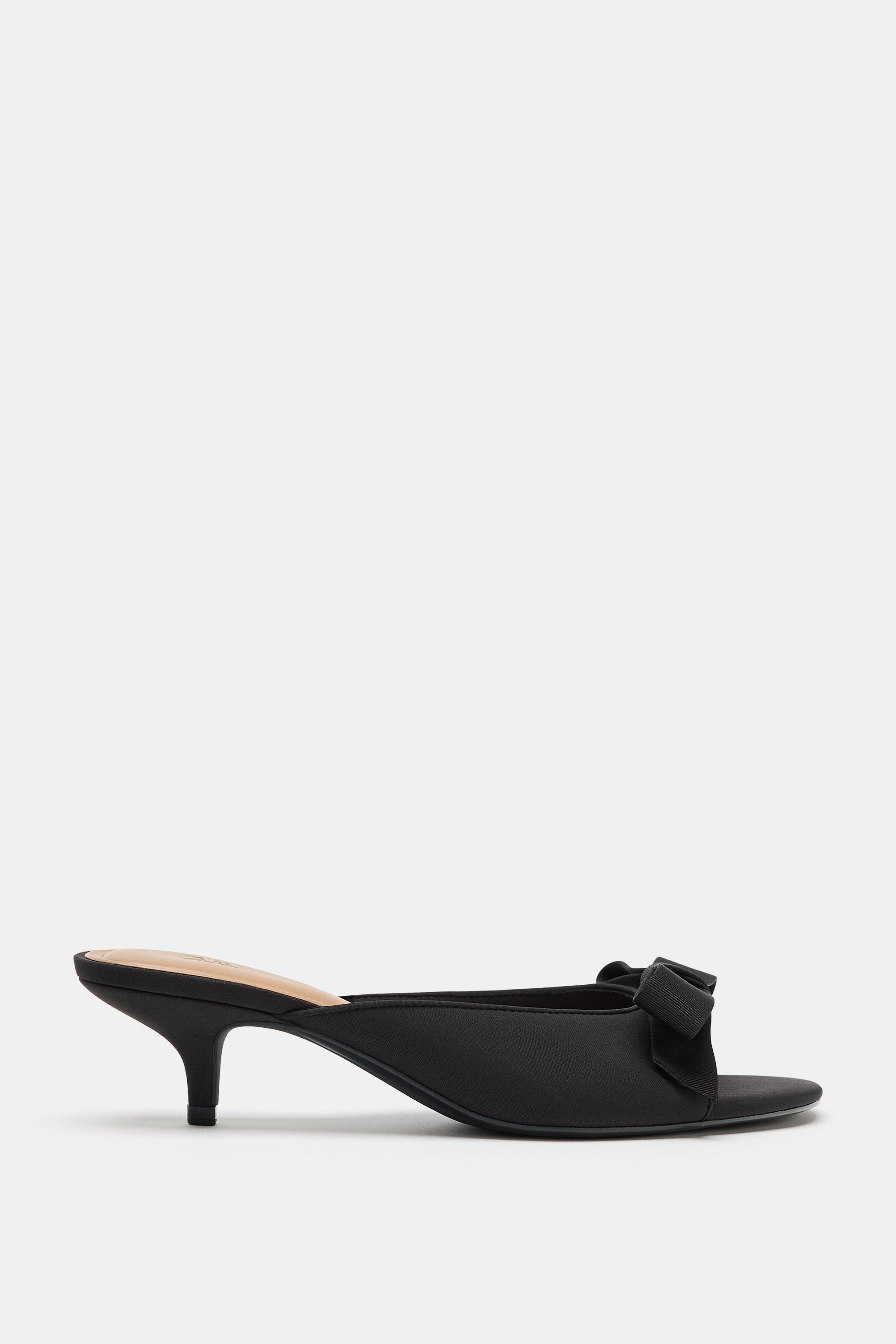 BOW HEELED SANDALS