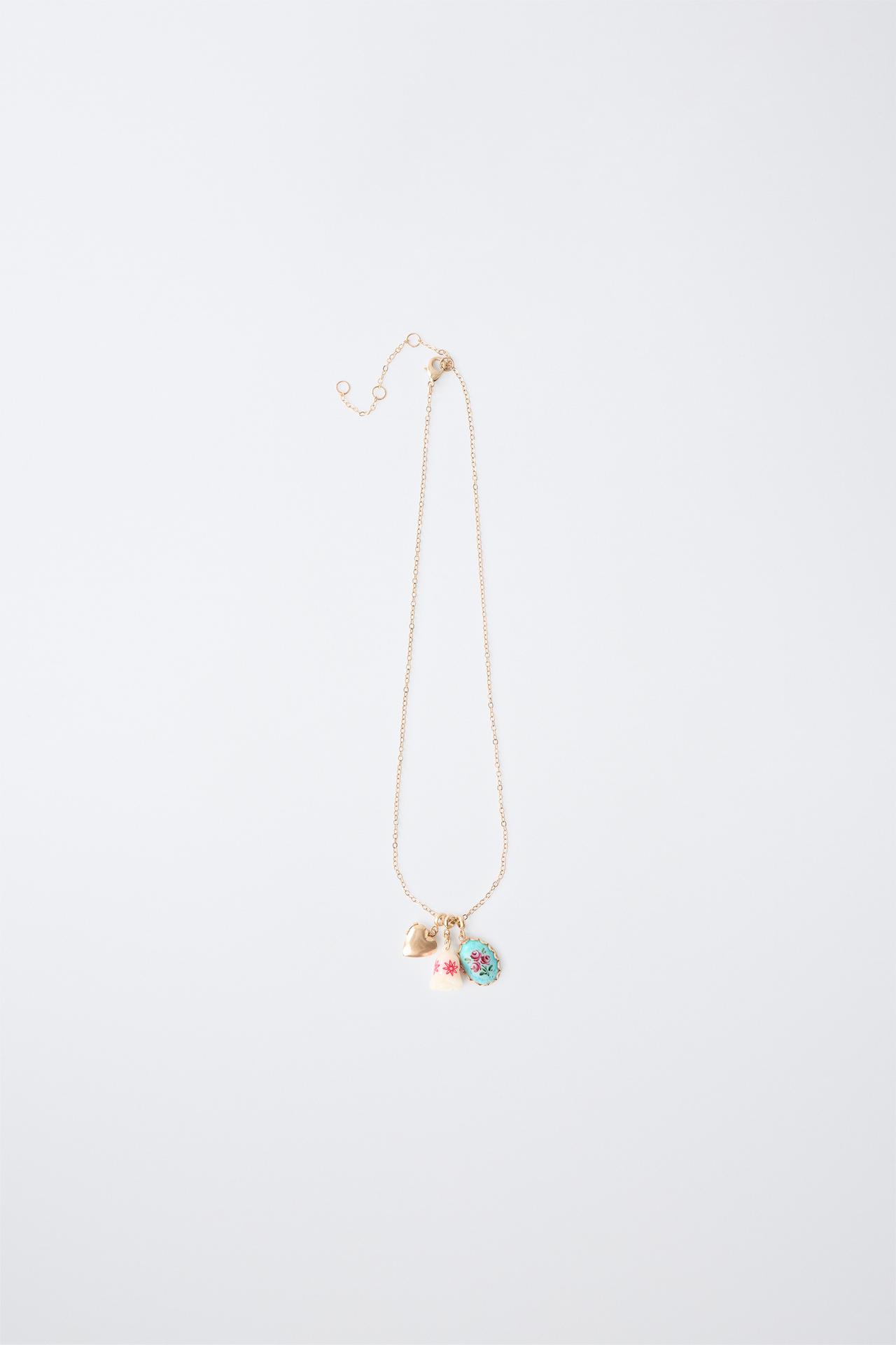 CHARM PENDANT NECKLACE — Golden
