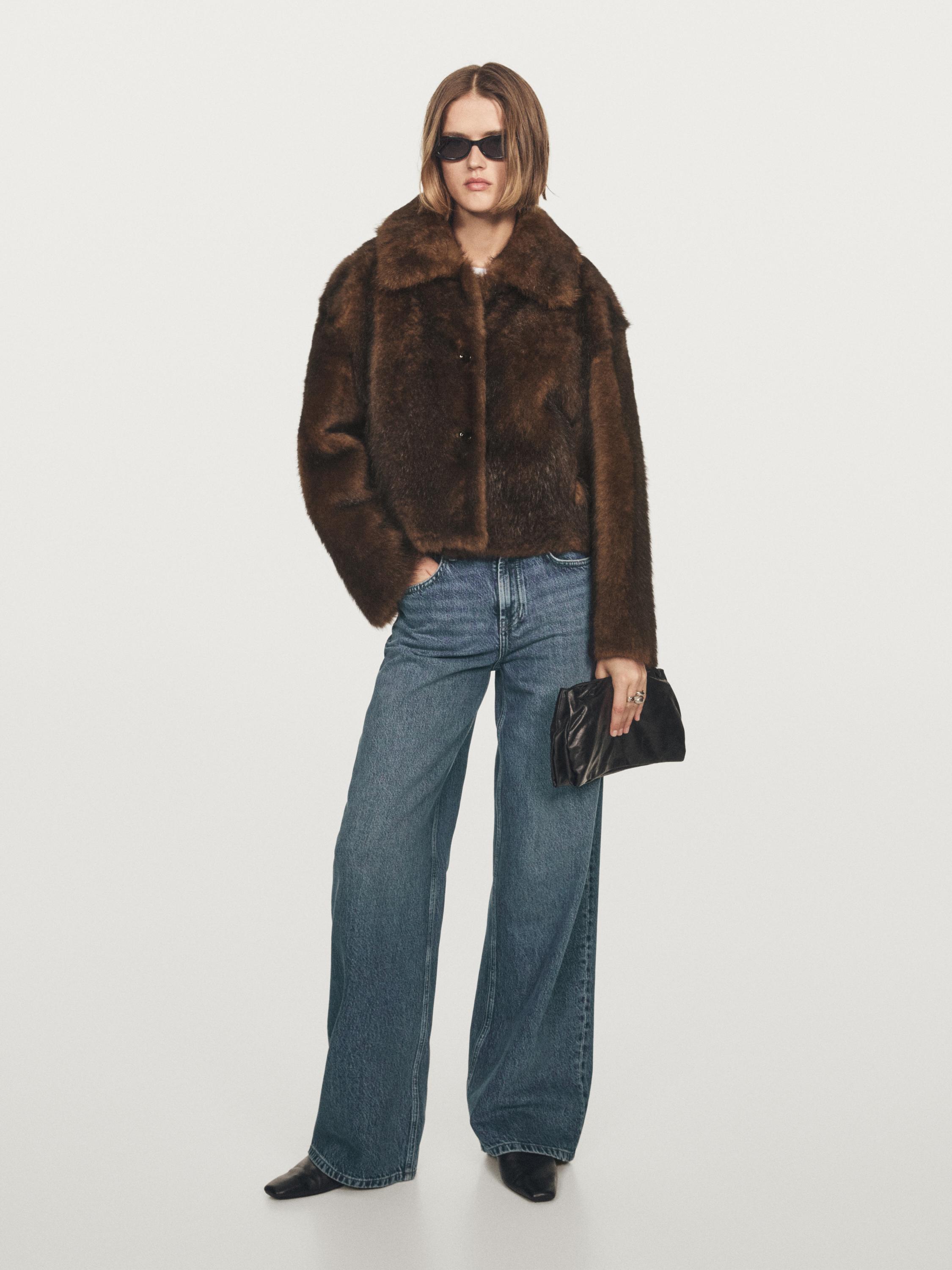 Short leather coat with fur