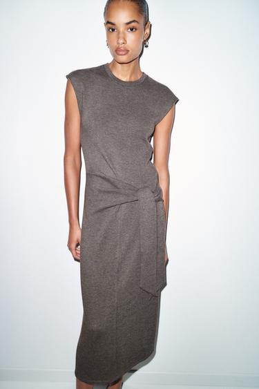 VESTIDO SOFT NUDO - Marrón oscuro de Zara