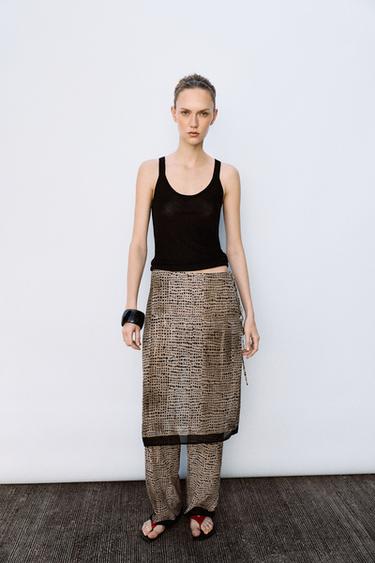 PRINTED SKORT - Dark beige by Zara