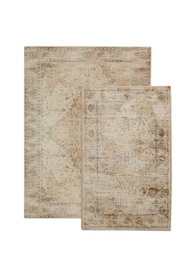 VINTAGE-EFFECT RUG - Brown by Zara