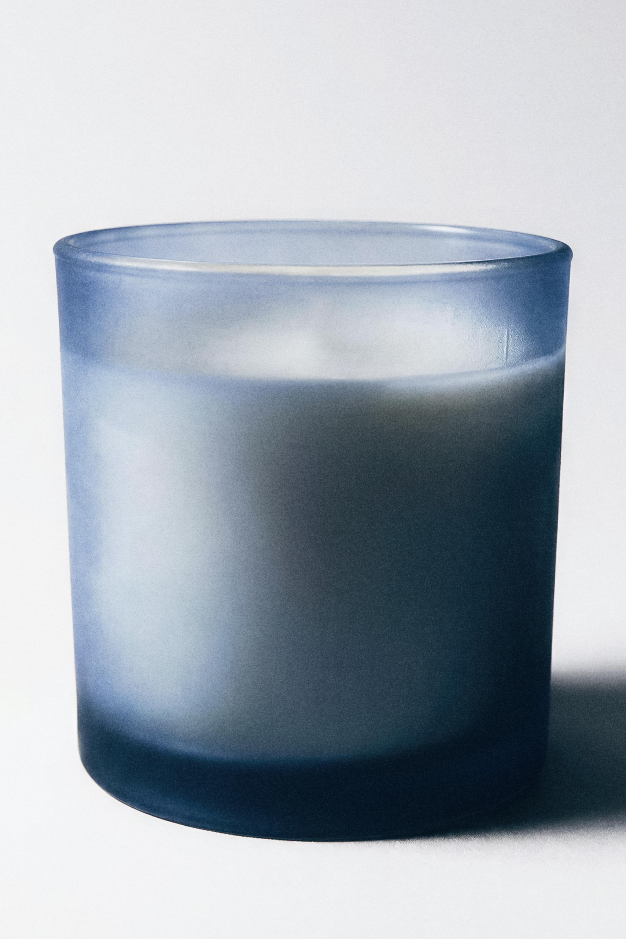 (350 G) AQUA BERGAMOTA SCENTED CANDLE — Pastel green