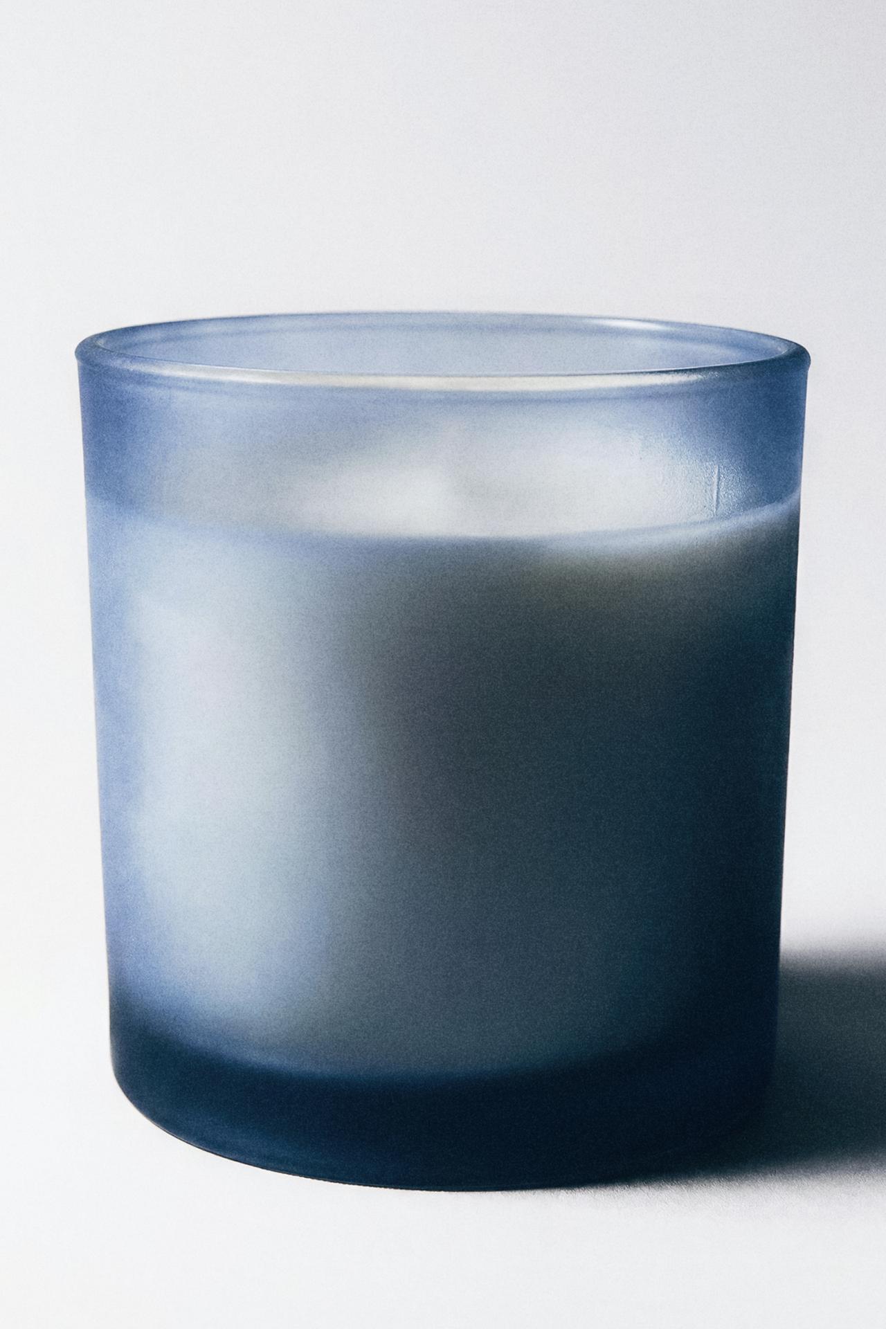(350 G) AQUA BERGAMOTA SCENTED CANDLE — Pastel green