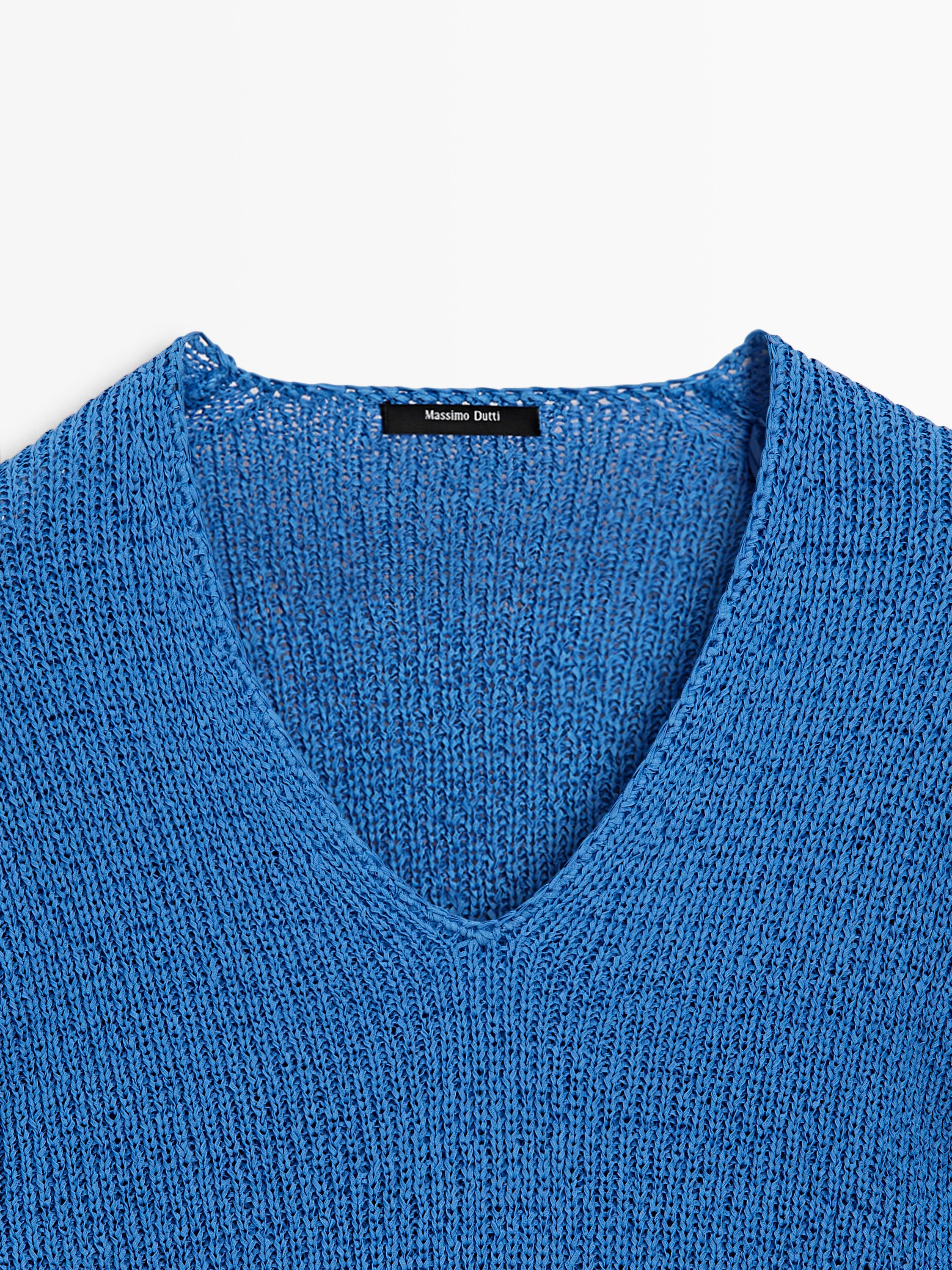 Cotton blend V-neck knit sweater