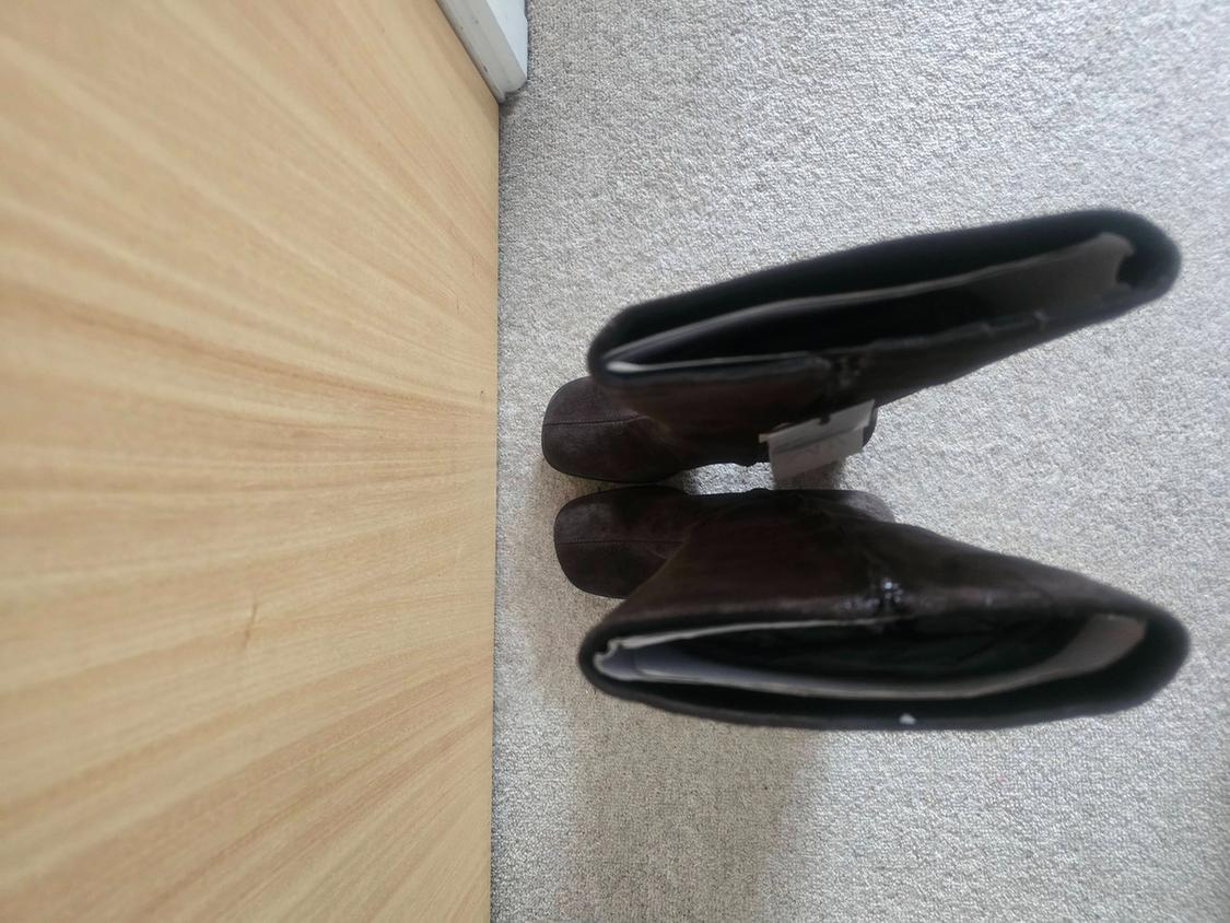 SPLIT SUEDE BOOTS WITH TOPSTITCHING - Image 4