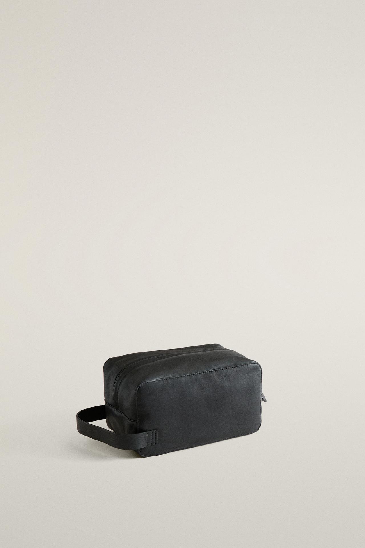 LEATHER NAPA MAKEUP BAG — Black