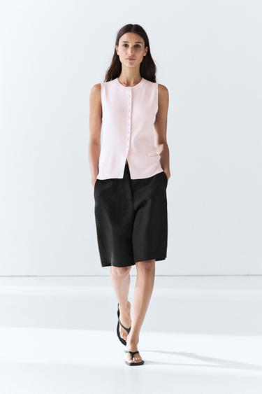 Fine-knit vest with covered buttons — Pink 1