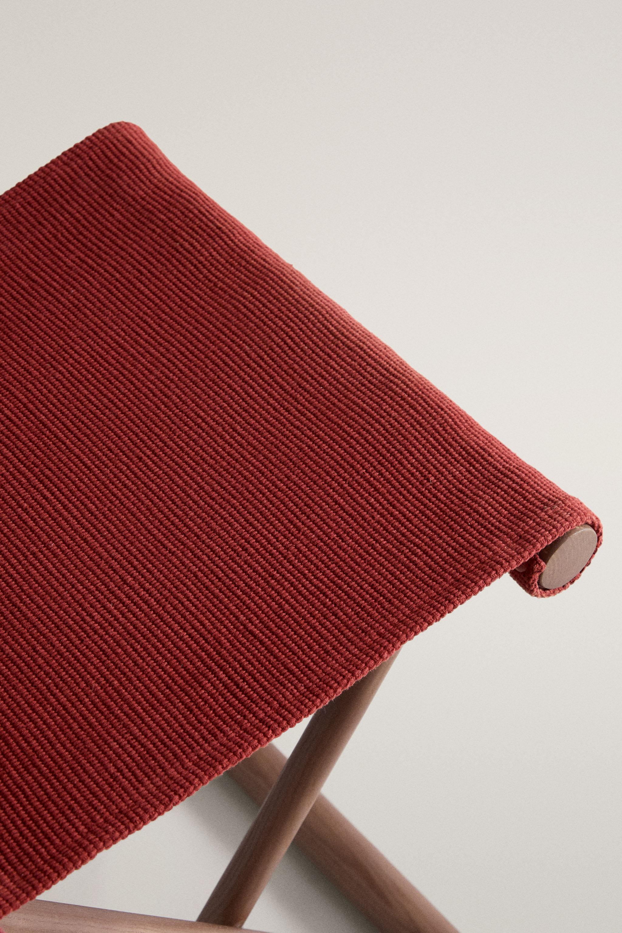 ウッド＆コットン 折りたたみ式スツール - レディッシュ | ZARA Japan