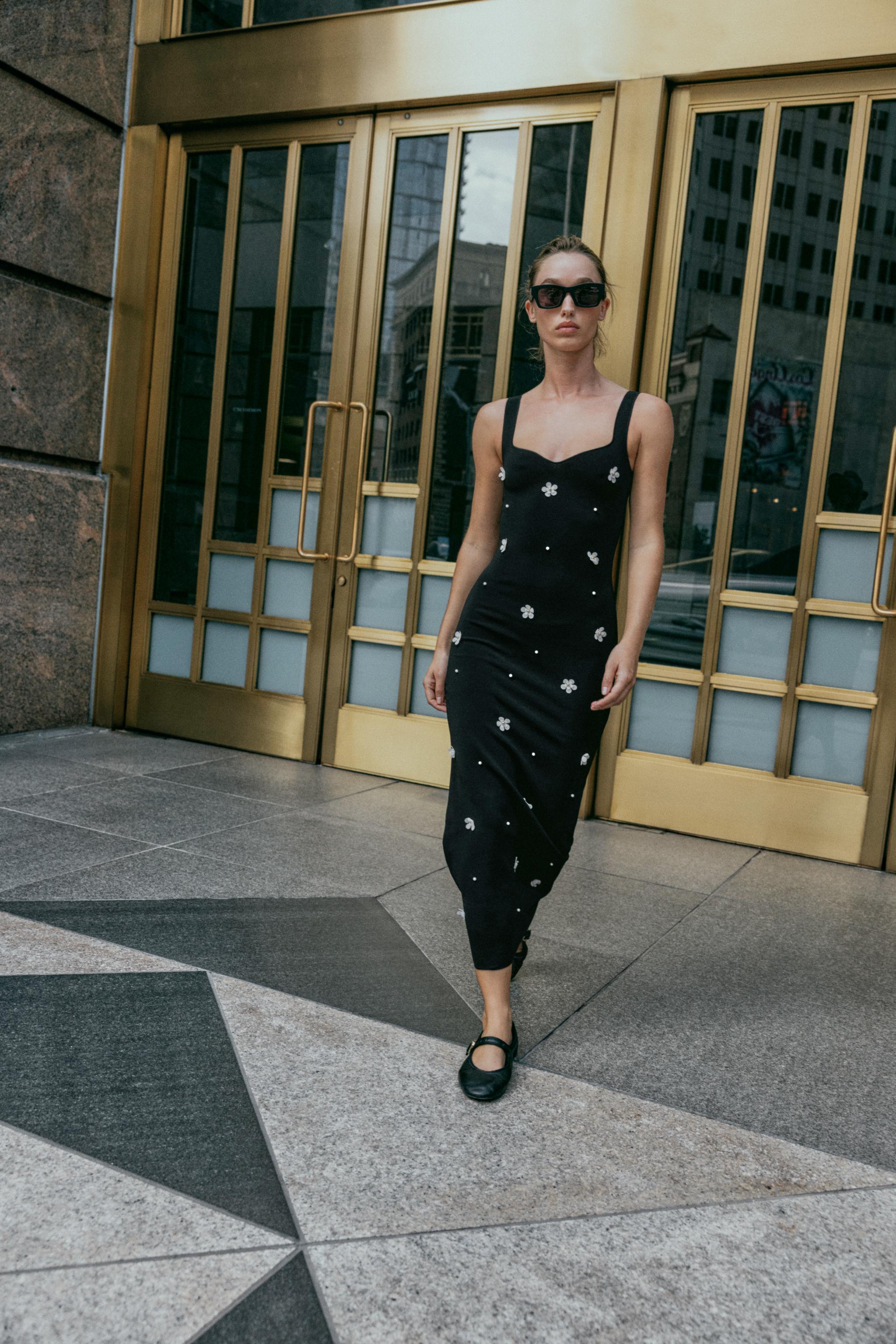 フラワー柄ドレスワンピース - レディース | ZARA 日本