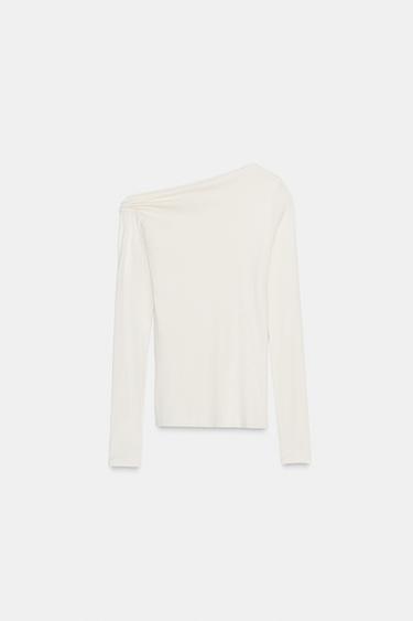 CAMISETA ASIMÉTRICA MANGA LARGA - Crudo de Zara
