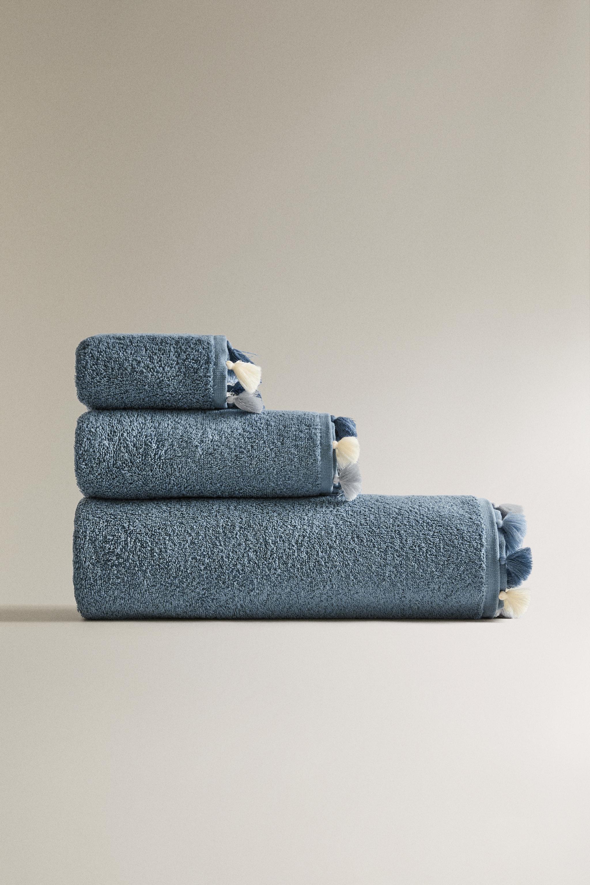 BATH TOWEL WITH TASSELS