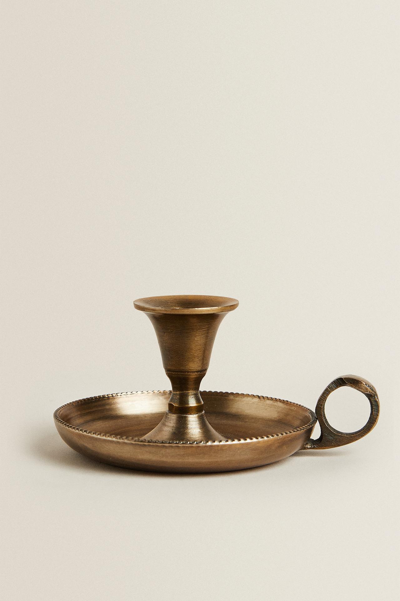 GOLDEN CANDLESTICK — Golden