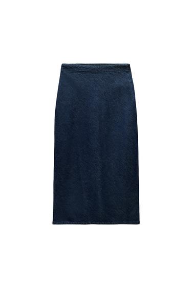 Front view of dark blue straight skirt
