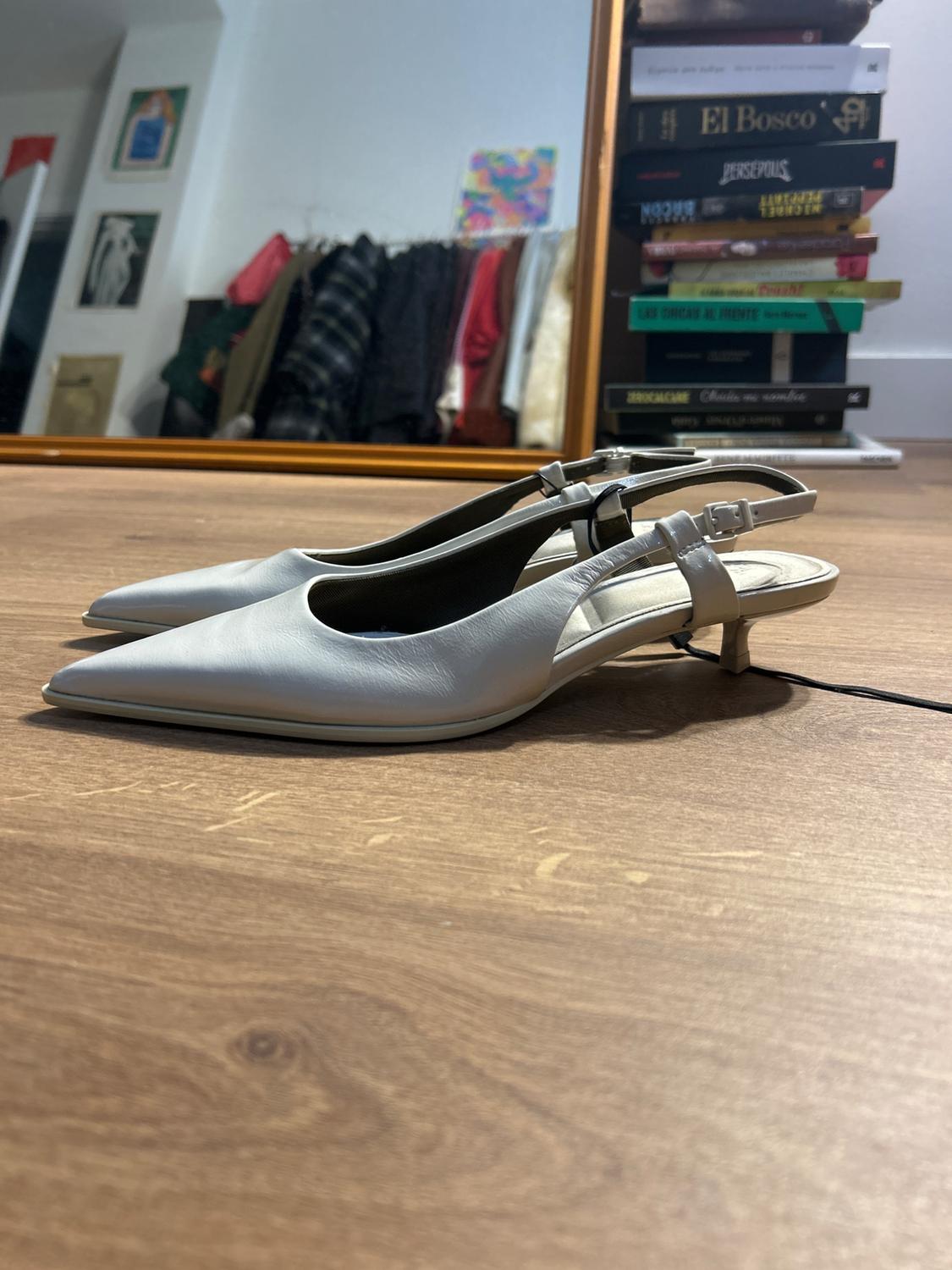 KITTEN HEEL SLINGBACK SHOES - Image 2