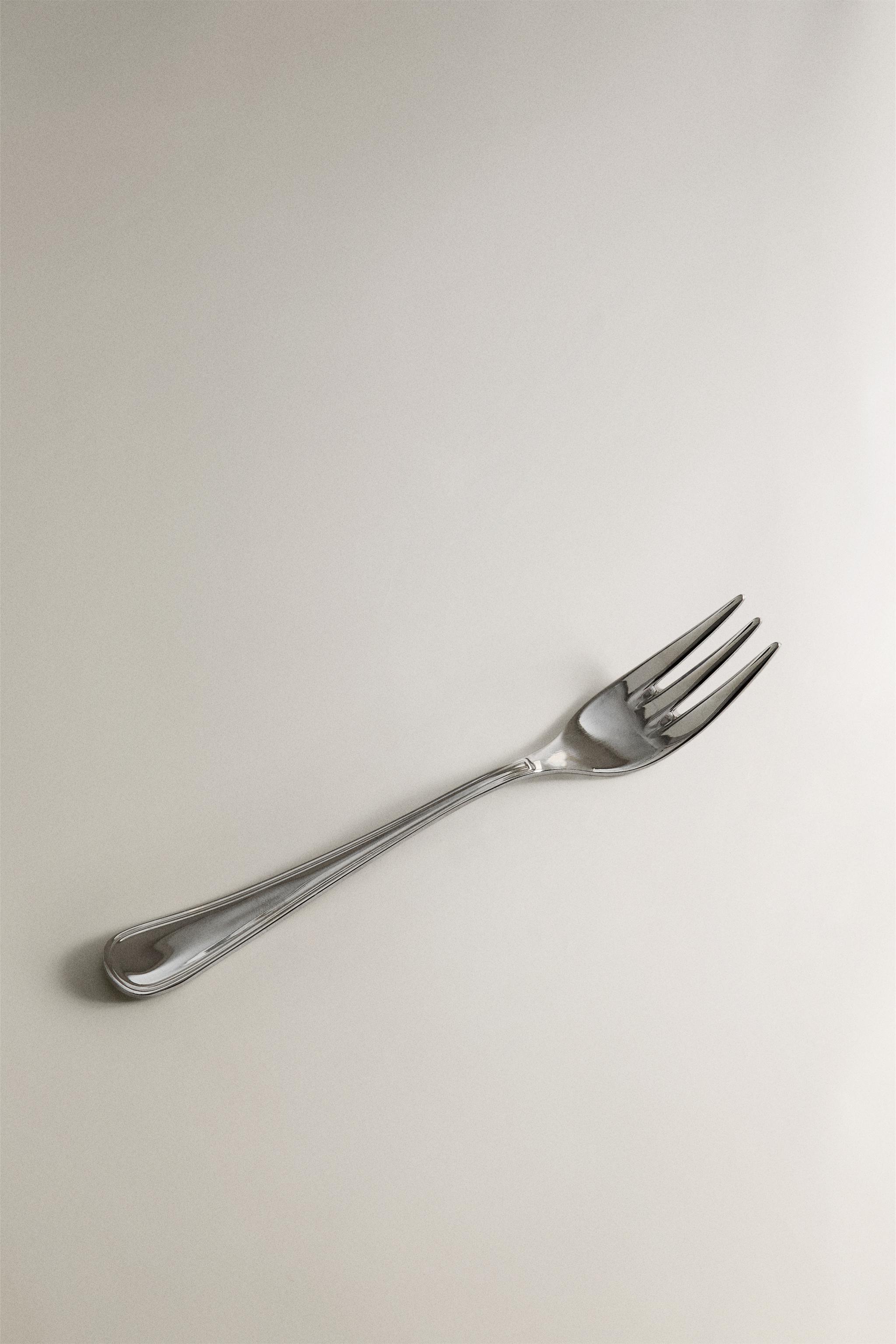 SHINY STEEL FISH FORK