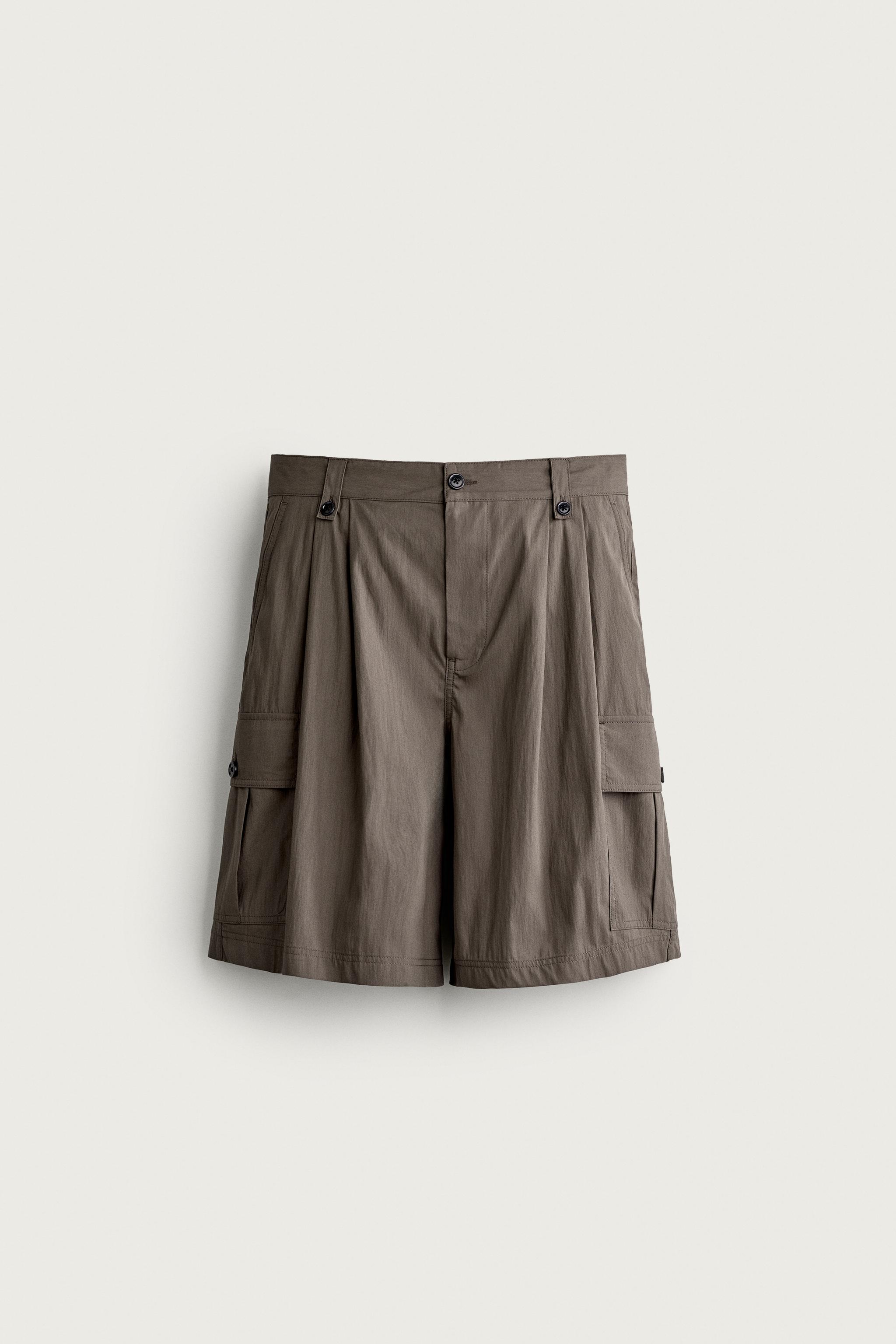 RELAXED FIT PLEATED CARGO SHORTS