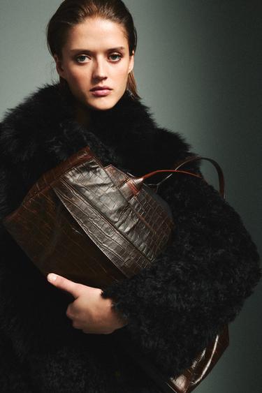 BOLSO PIEL MAXI CITY - Chocolate de Zara