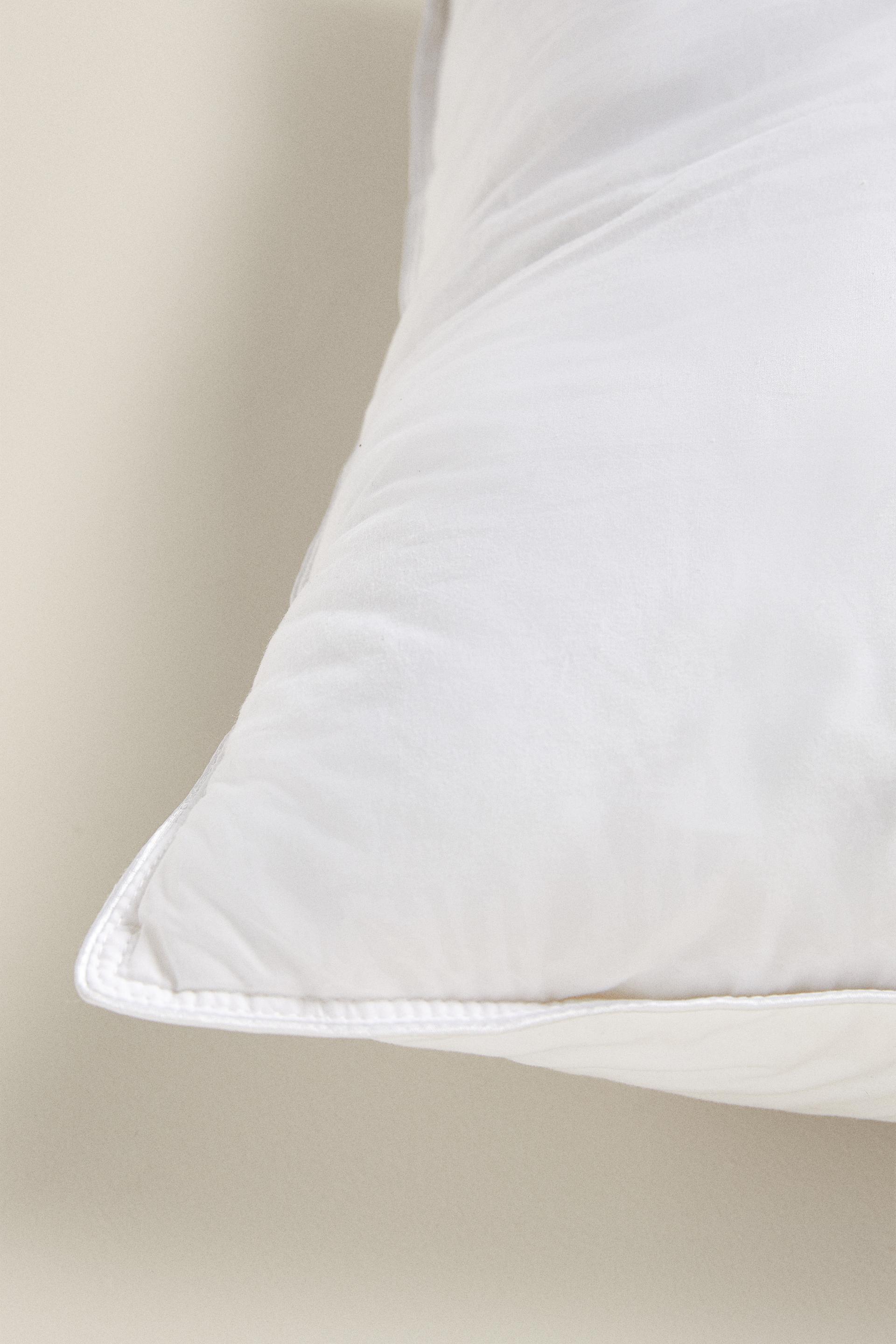 ALMOHADA VISCOELÁSTICA BLOQUE - Blanco  ZARA Estados Unidos de América /  United States