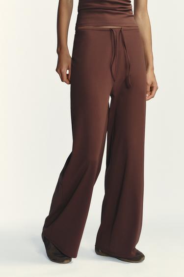 PANTALÓN RECTO TEXTURA - Marrón de Zara