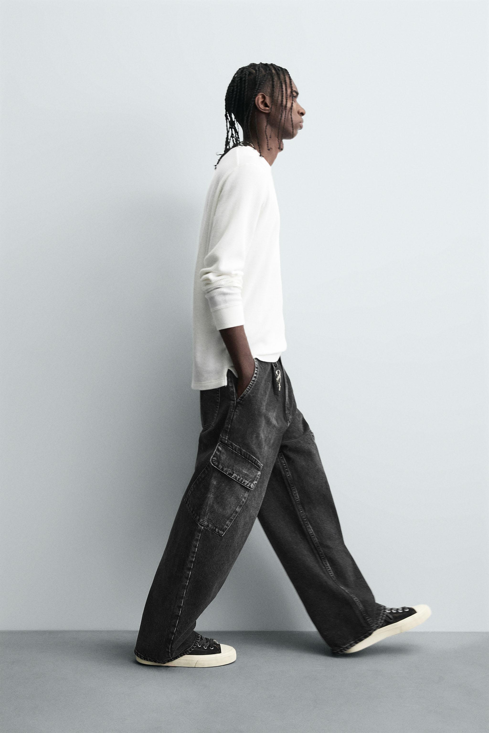 BAGGY FIT CARGO JEANS