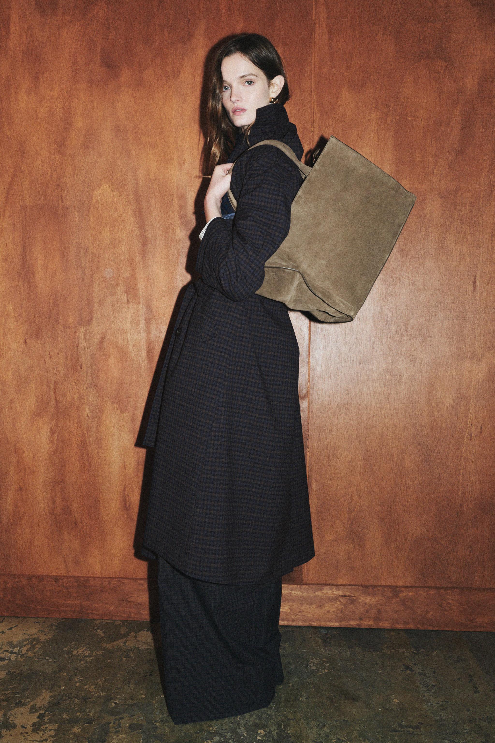 MAXI CITY LEATHER BAG - Taupe Gray | ZARA United States