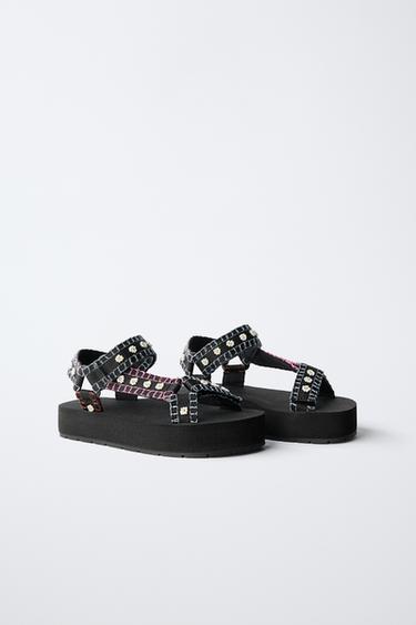 SANDALES À BRODERIES FLEURS - Noir de Zara - Image 1