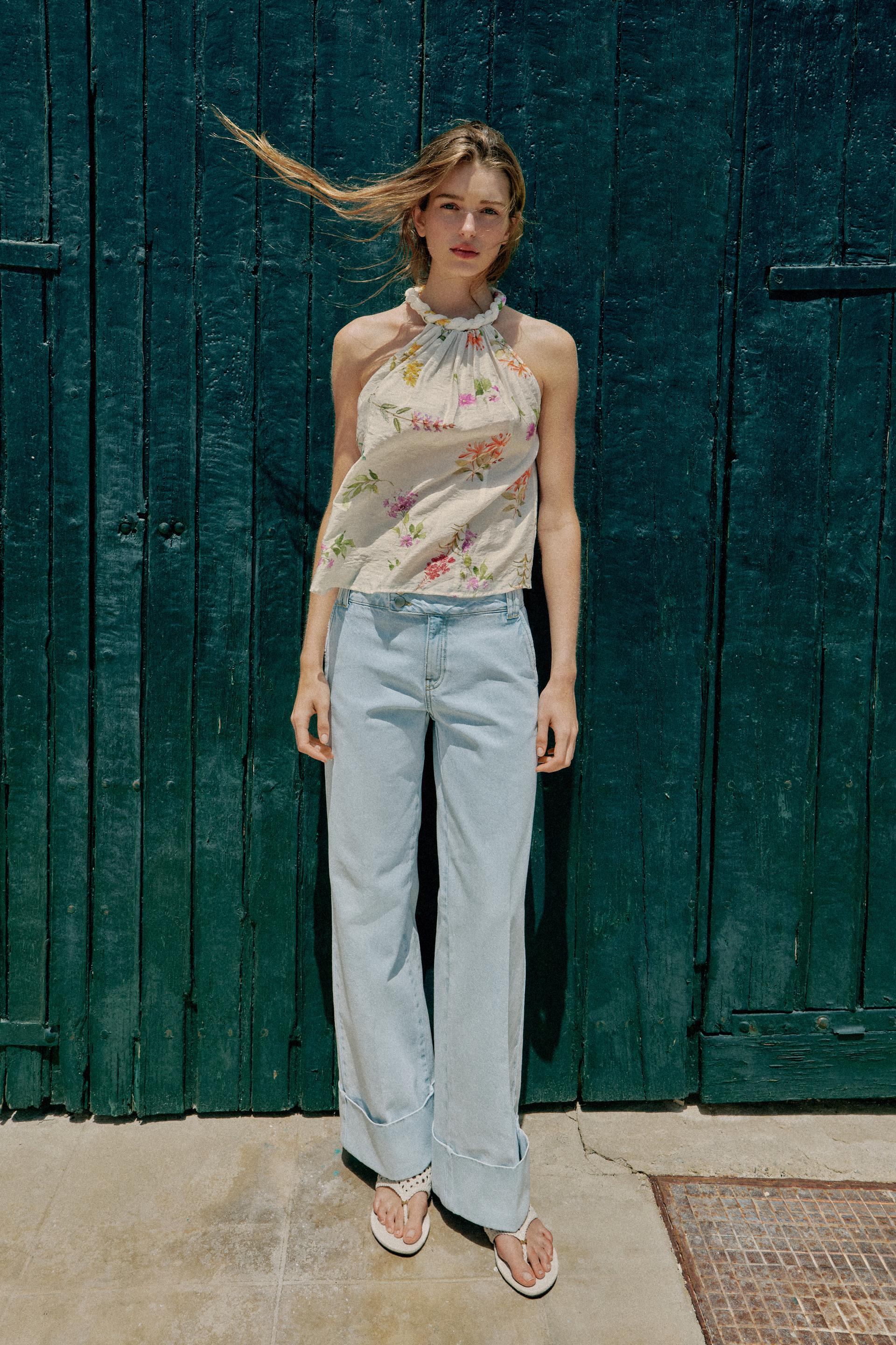 Top halter estampado floreado
