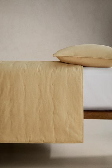 LINEN AND COTTON QUILTED BEDSPREAD - Mustard by Zara - Image 2