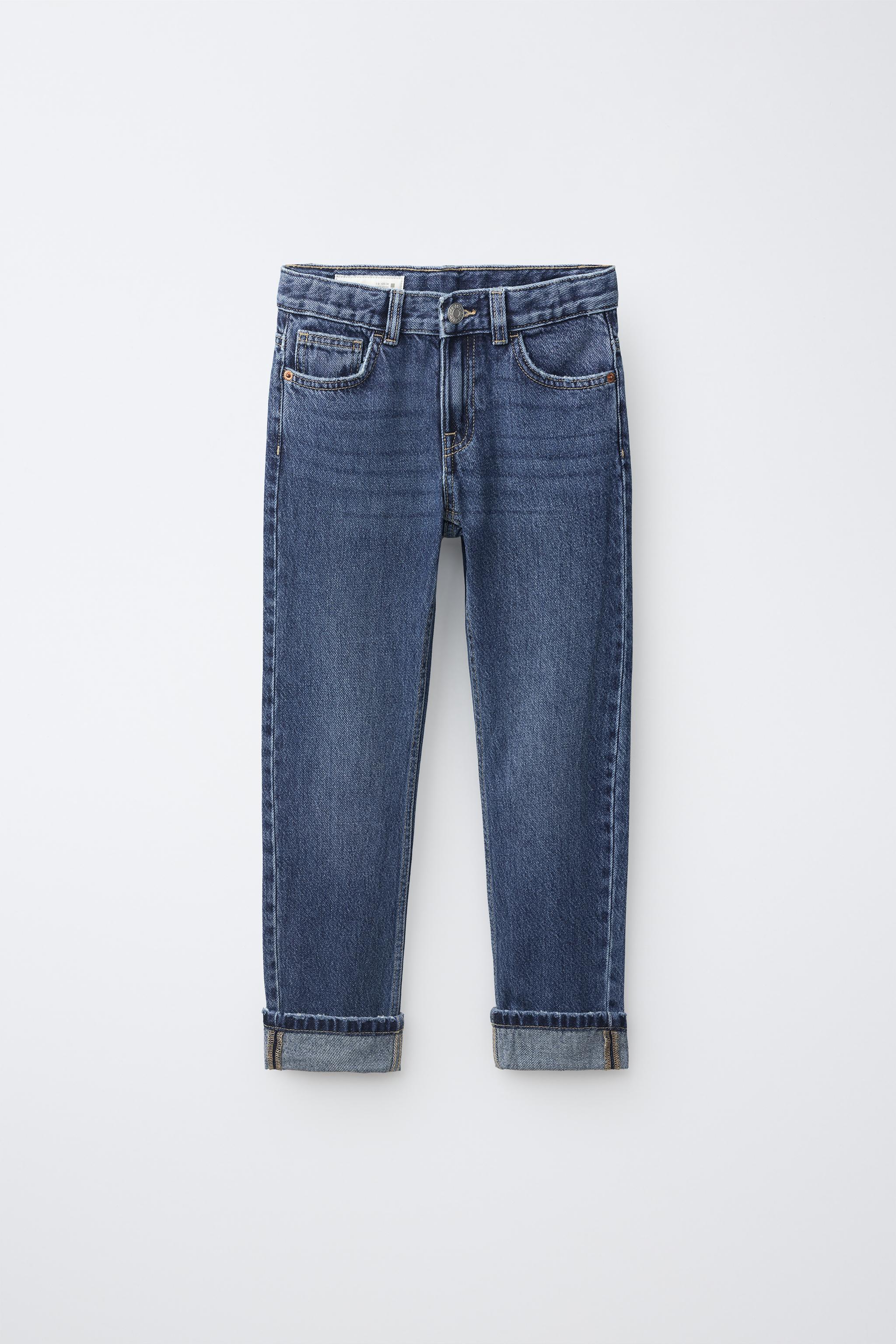 STRAIGHT LEG JEANS