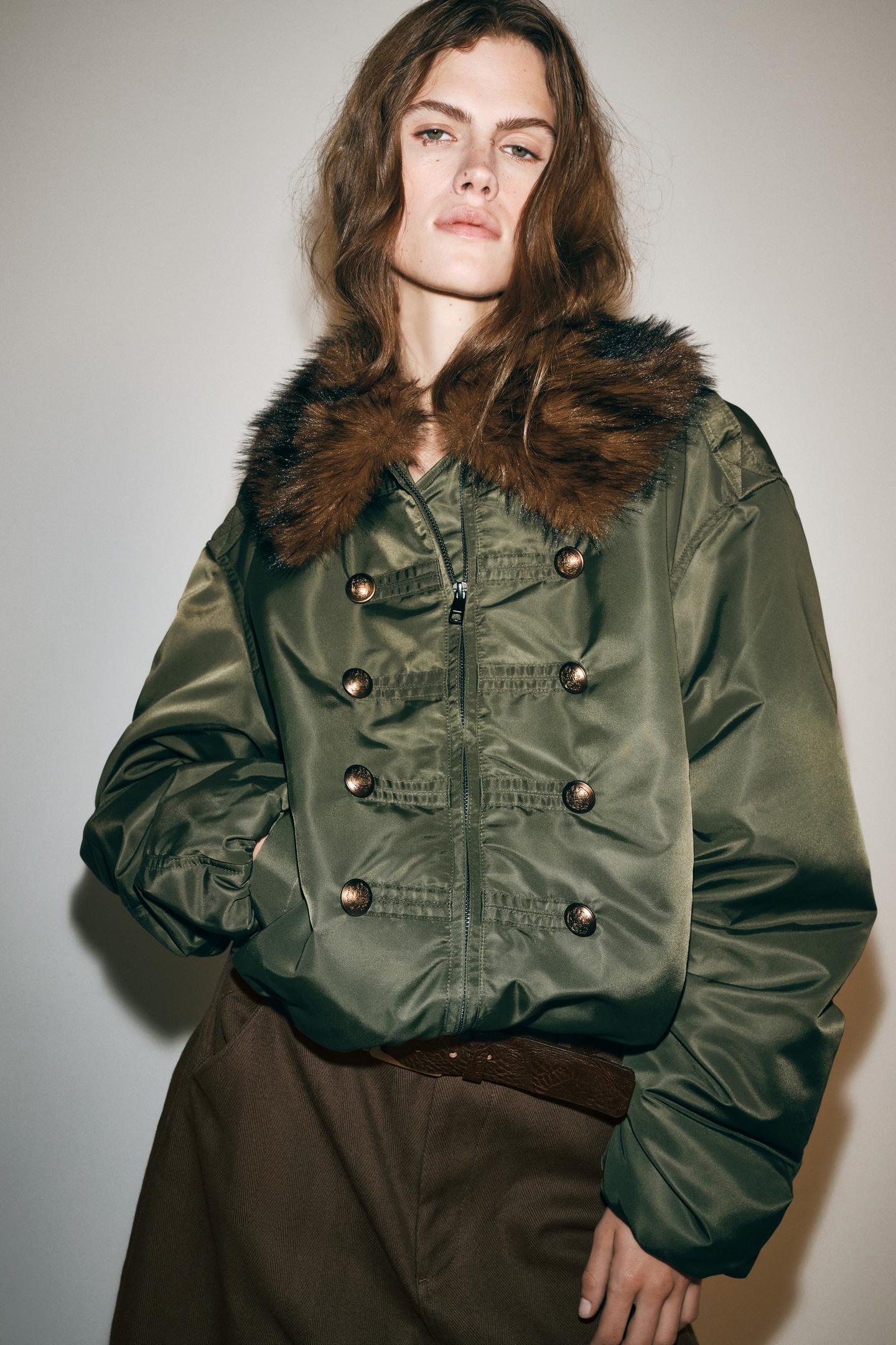 Женская куртка Zara Nylon Bomber with Faux Fur Collar ZW Collection, цвет: Зелёный — фото 2