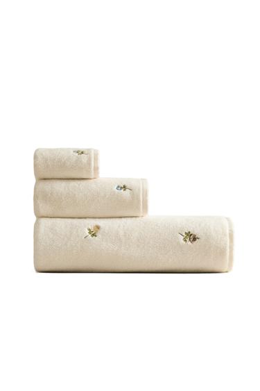 BATH TOWEL WITH FLORAL EMBROIDERY - Ivory by Zara