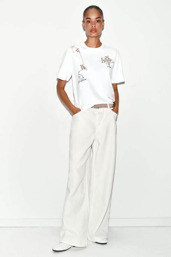 EMBROIDERED FLORAL T-SHIRT