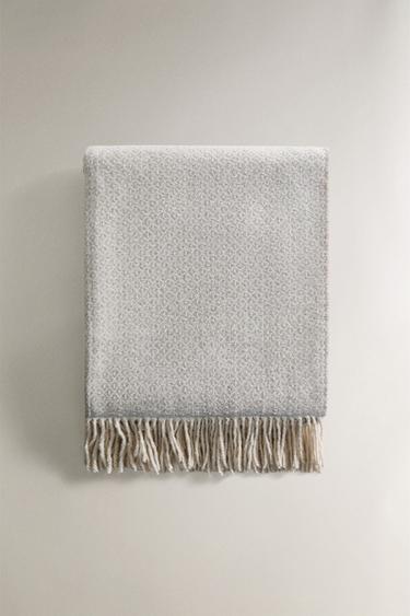DIAMOND TEXTURED THROW - Grey by Zara