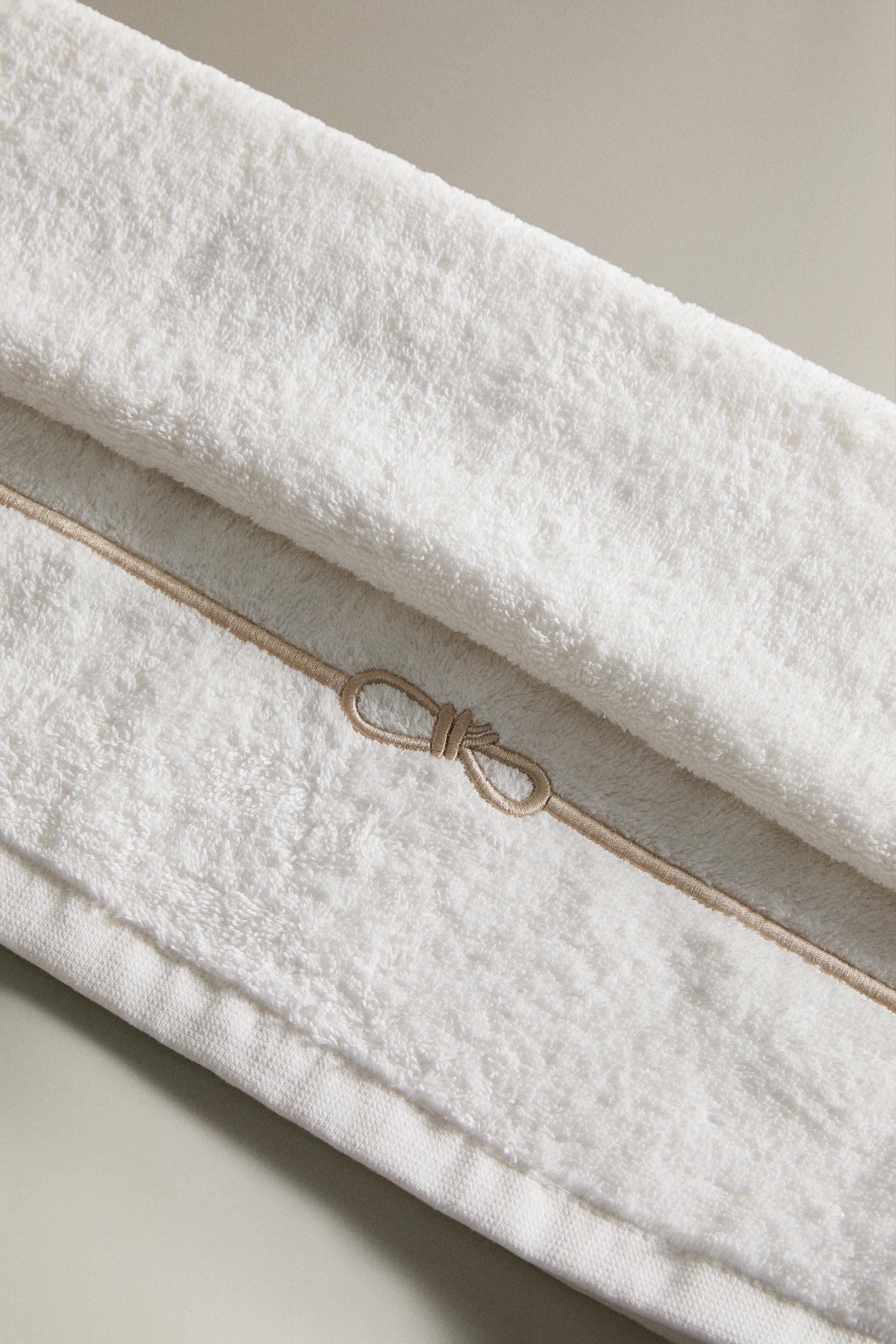 SERVIETTE DE BAIN BRODERIE NŒUD