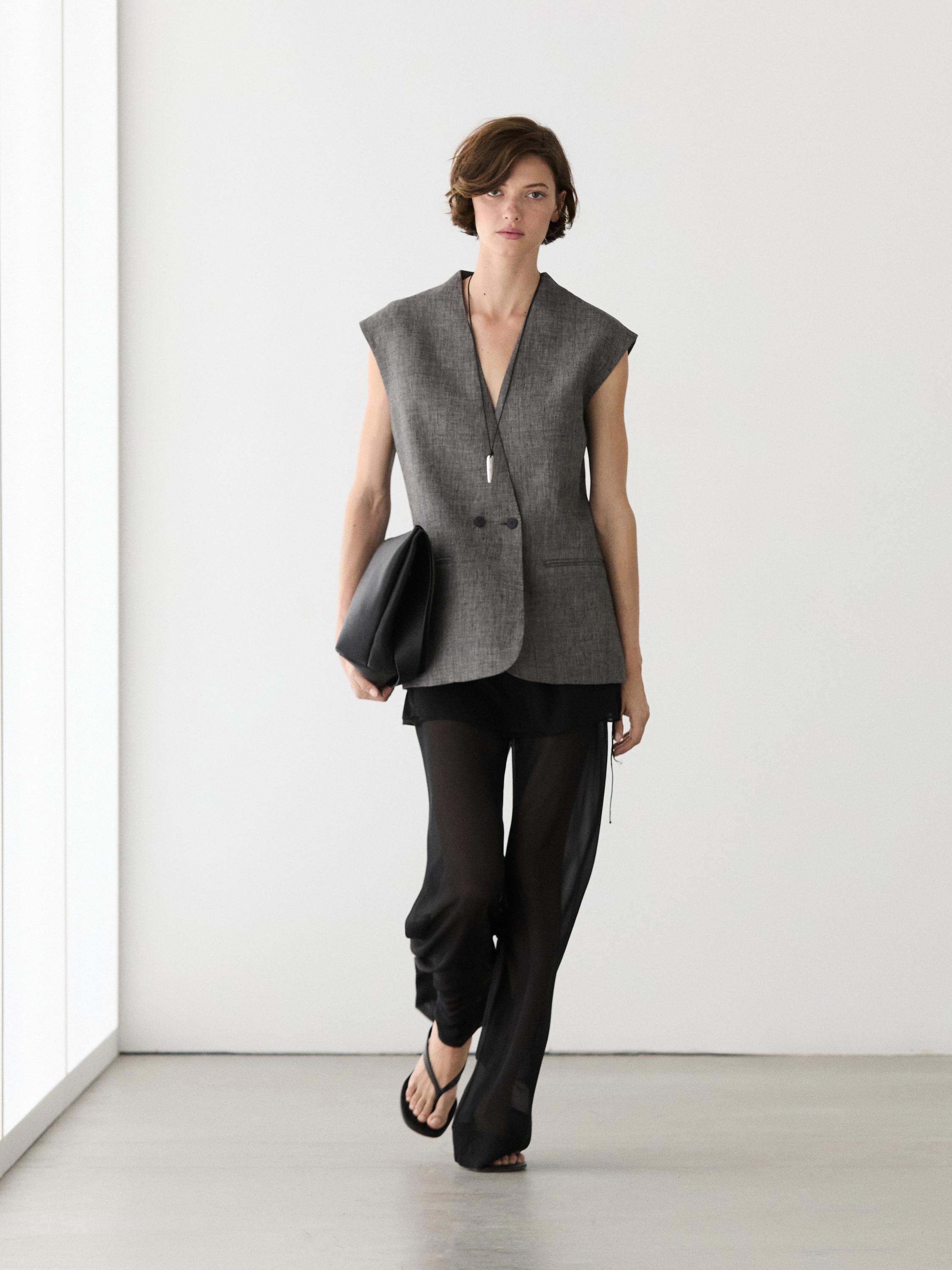 Gilet à épaules marquées en lin