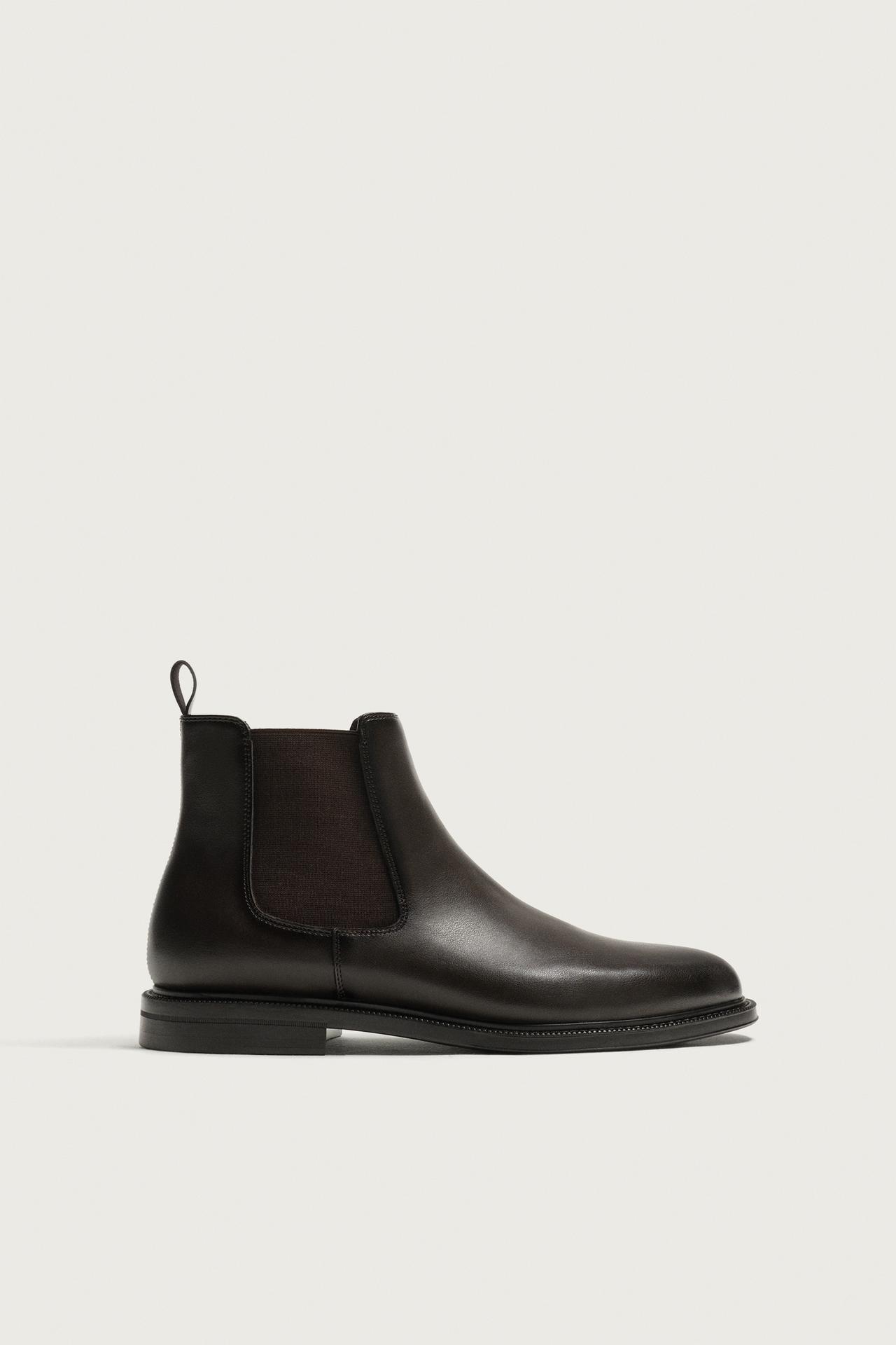 CHELSEA BOOTS — Brown