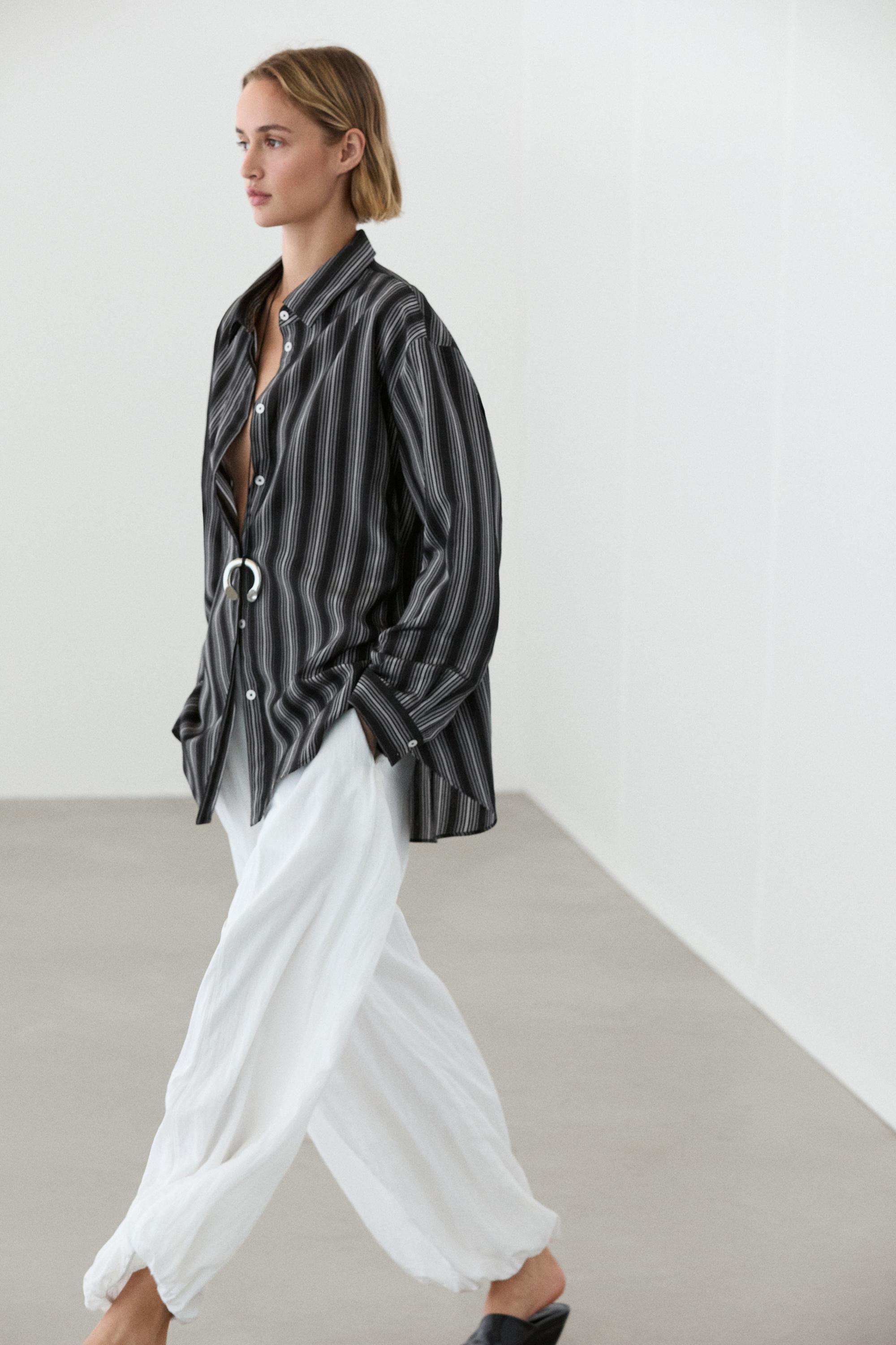 Flowing shirt with striped detailing