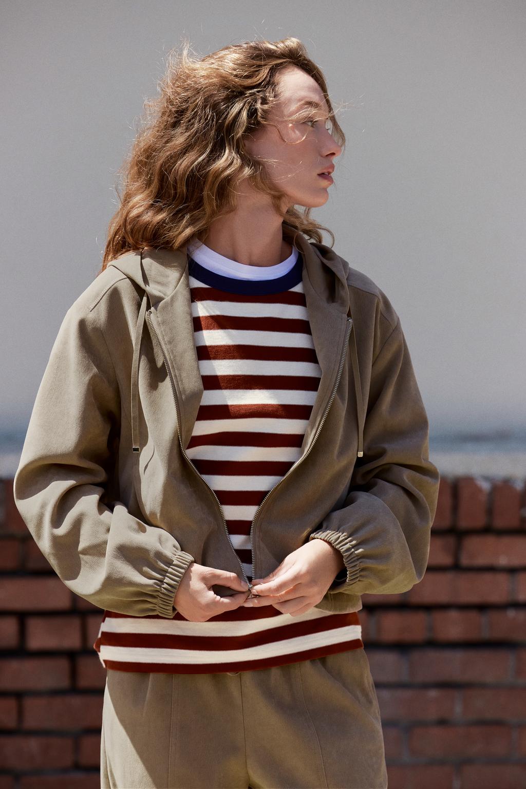 HOODED BOMBER JACKET